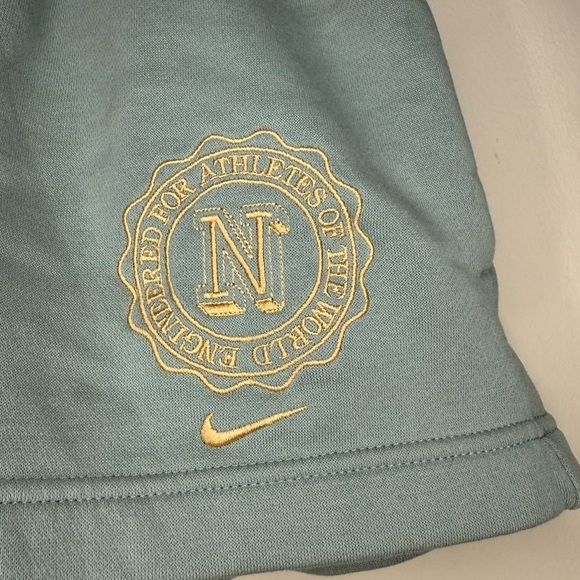 NIKE Sportswear Phoenix Club Fleece Atheleisure Green Striped Sweat Shorts - Picture 4 of 10